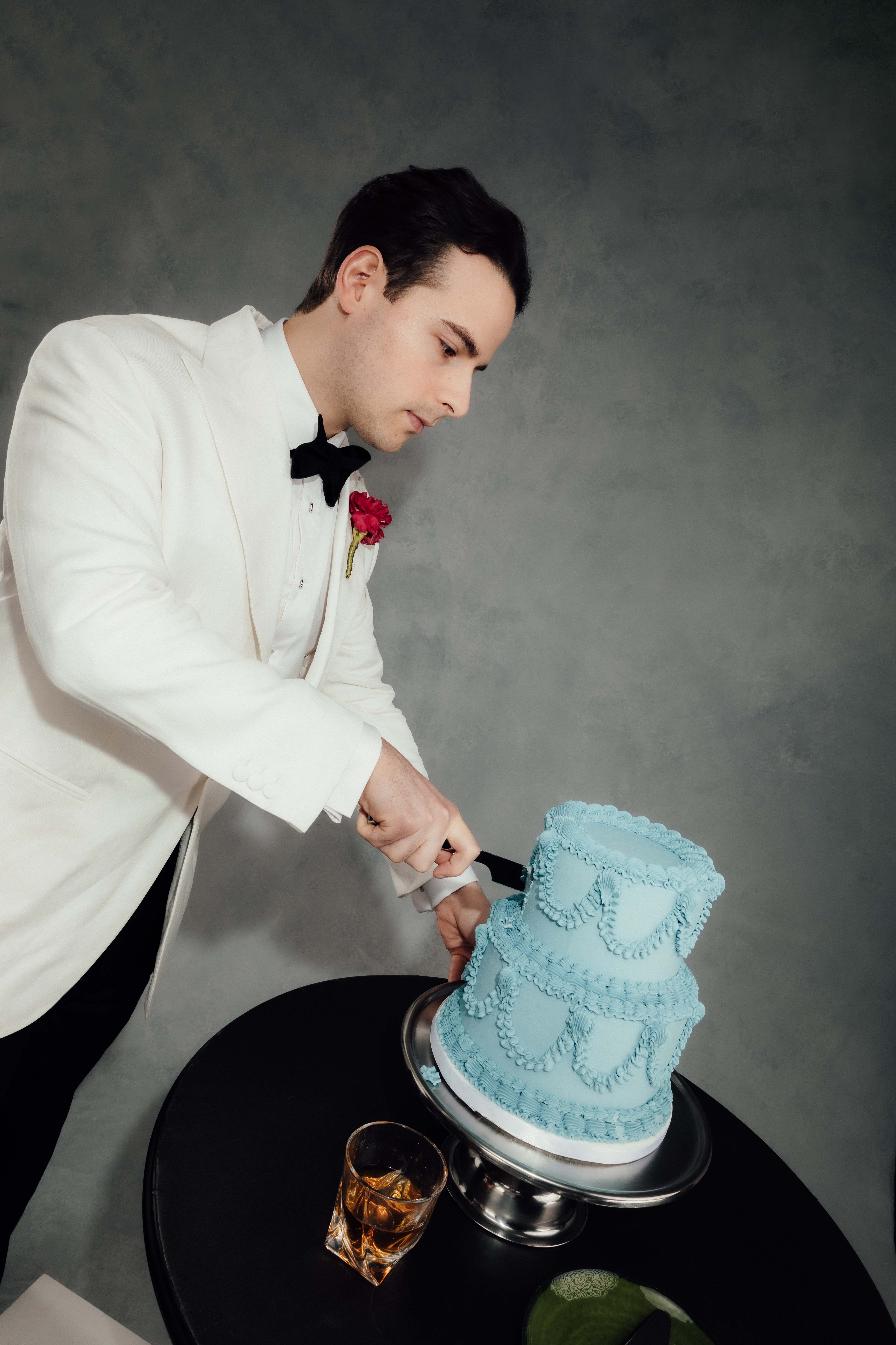 Wedding Dinner Suits & Tuxedos